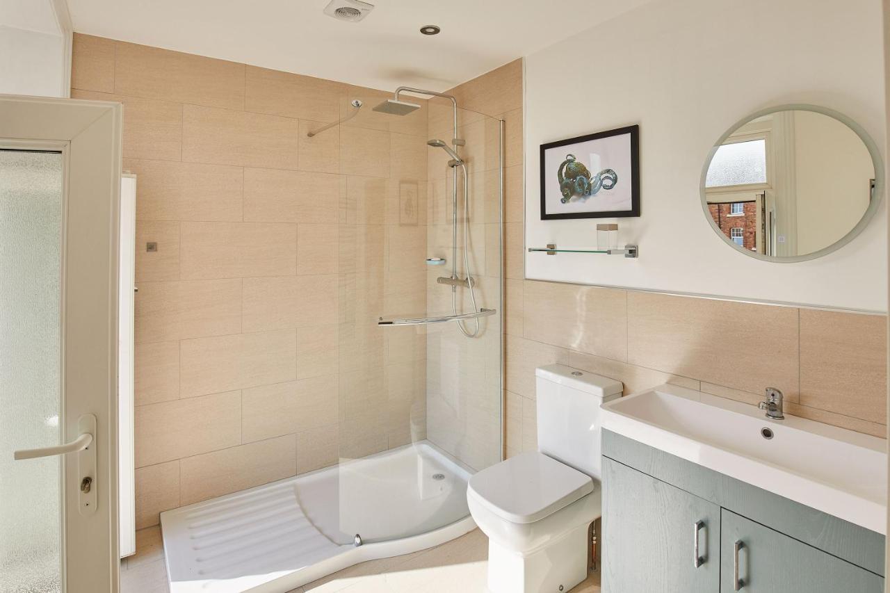 Host & Stay - 4 Metropole Towers Whitby Ngoại thất bức ảnh