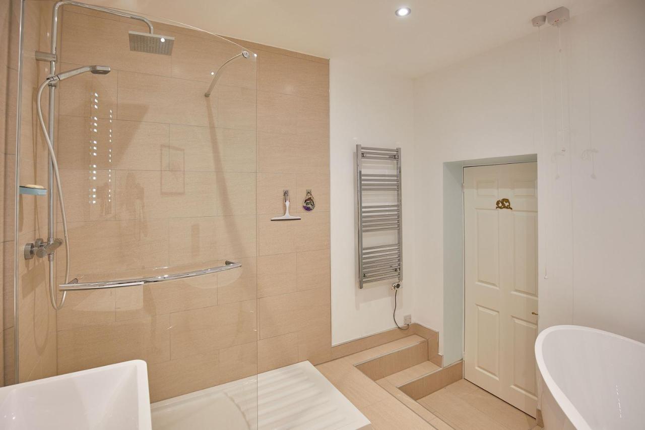 Host & Stay - 4 Metropole Towers Whitby Ngoại thất bức ảnh